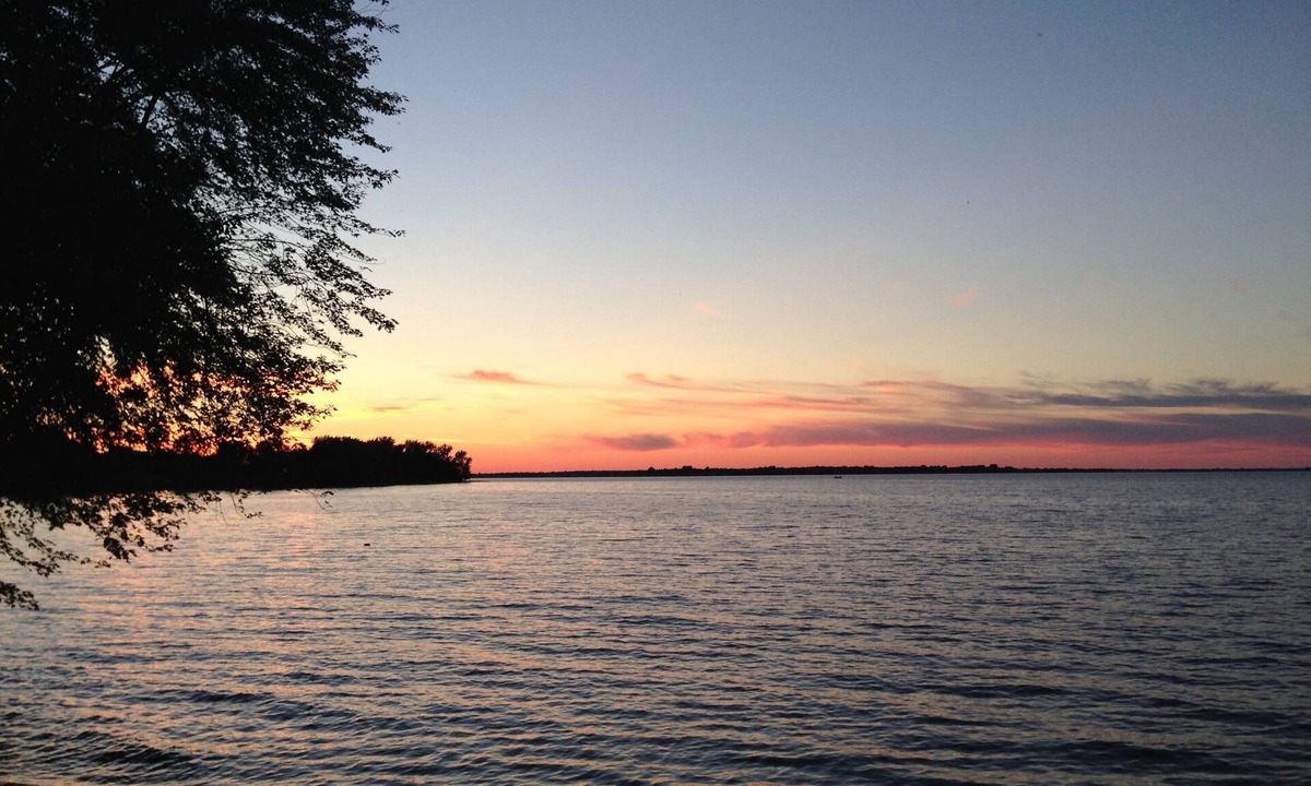 Isle La Motte House | Beautiful Lakefront Home With Amazing Views!