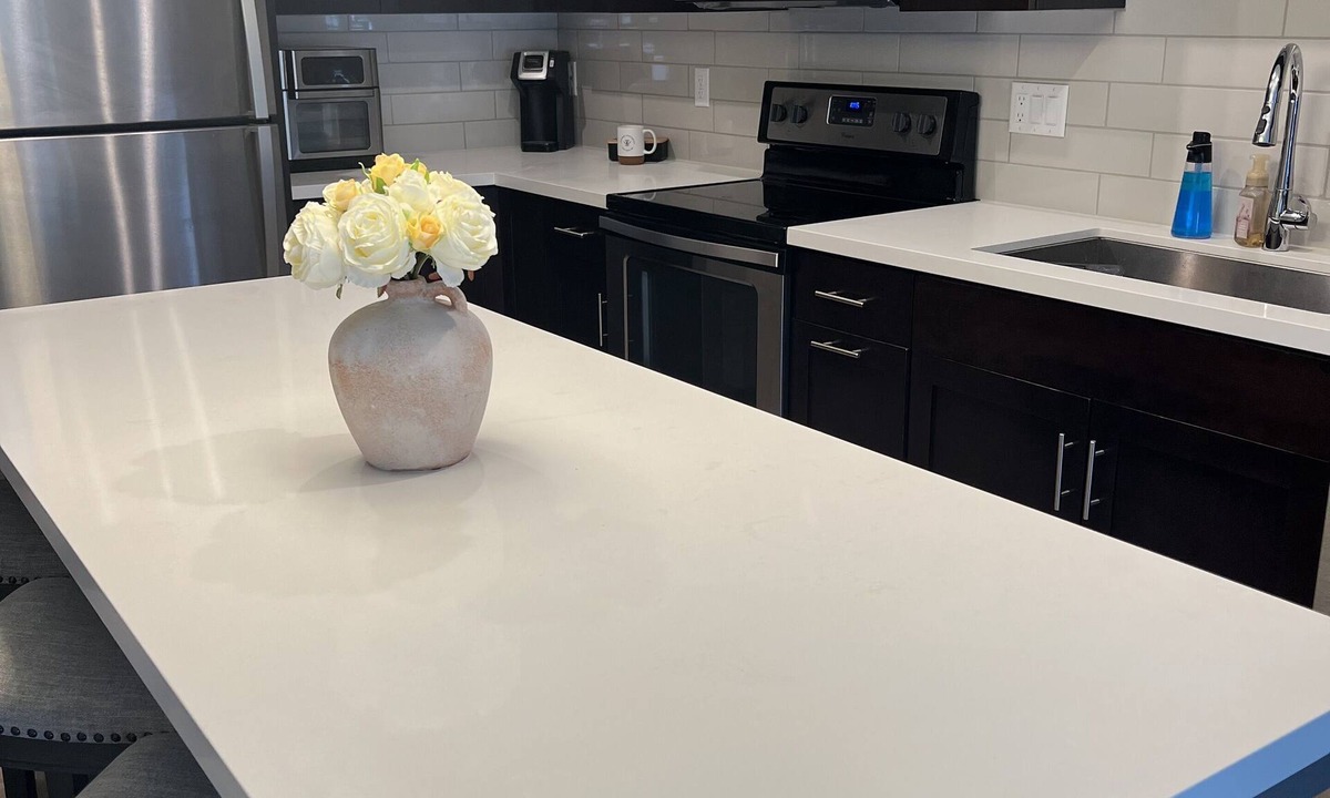 New Hope Apartment | Beautiful one bedroom condo with impressive amenities!