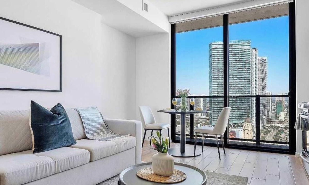 Downtown Miami Apartment | Biscayne Bay Studio: Resort Pool & Beach Access