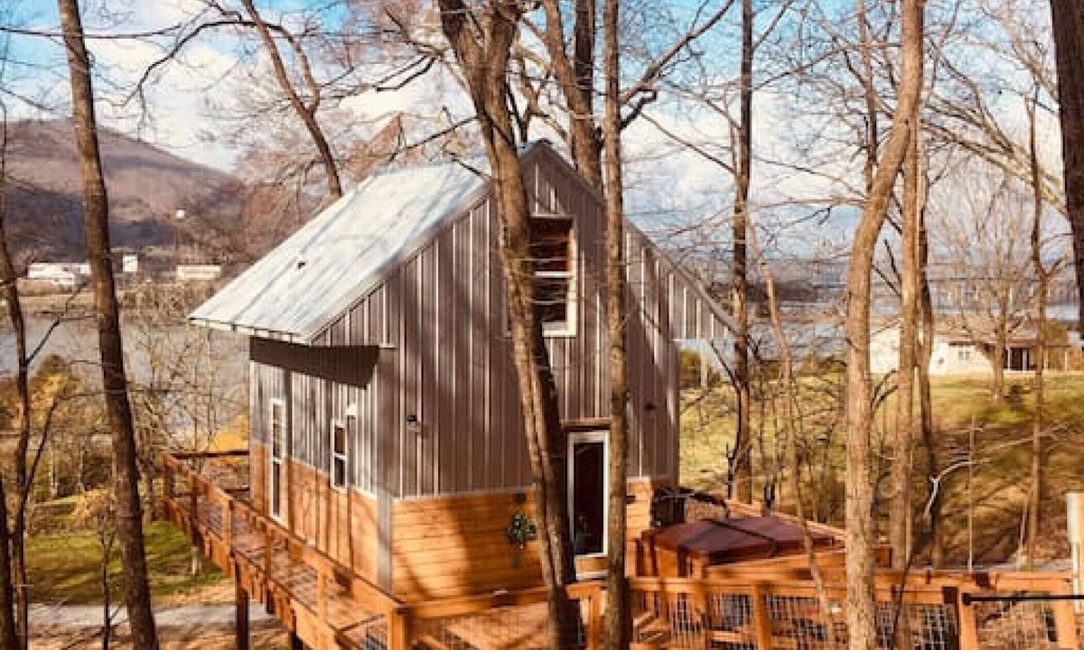 Guild Cabin | blue heron · NO SUNDAY CHECK INS, TREEHOUSE, HOT TUB, GATED