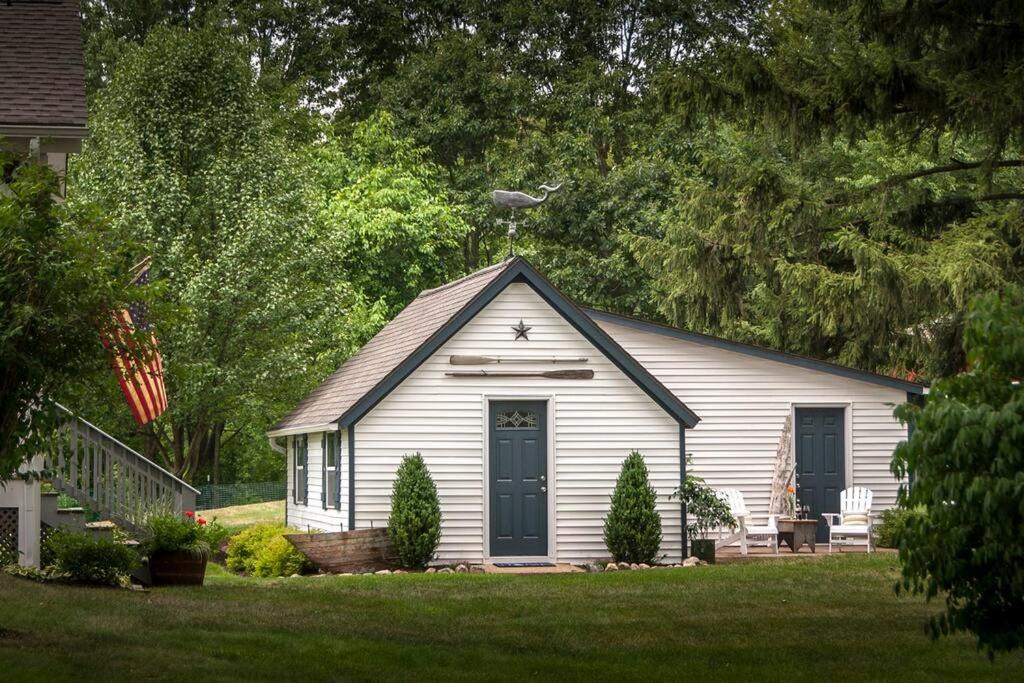 Fennville House | Blue Vieira Cottage