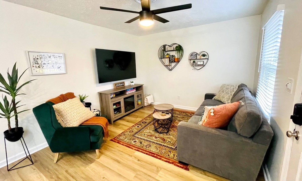 Smyrna House | BRAND NEW* Sleeps 5! Renovated 2 Bedroom, 1 Bathroom, Stocked Kitchen
