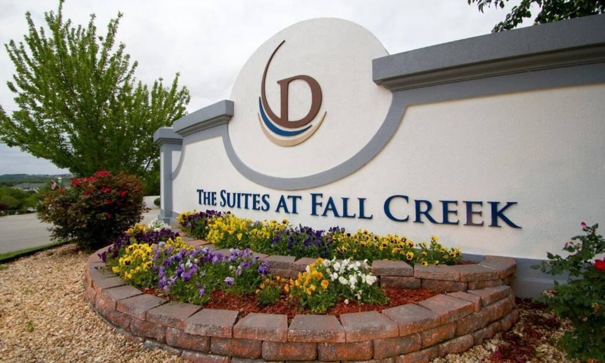 Table Rock Villa | Branson | Family Lake Retreat | Pool + Lake | 2BR