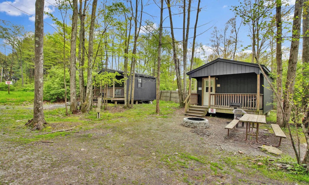 Wellsboro Cabin | Cabin full bath