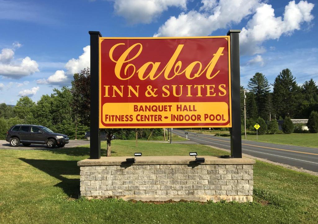 Lancaster Hotel | Cabot Inn & Suites