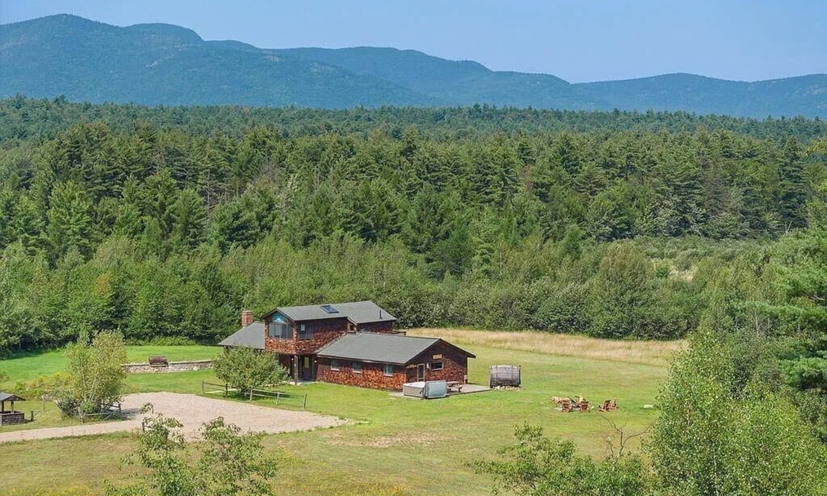 Wilmington House | Camp Beaver Creek:Cozy Adirondack camp with majestic mountain views of Whiteface