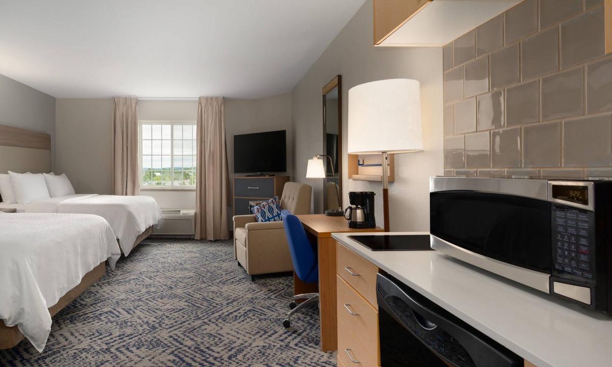 Evans Mills Hotel | Candlewood Suites Watertown Fort Drum by IHG