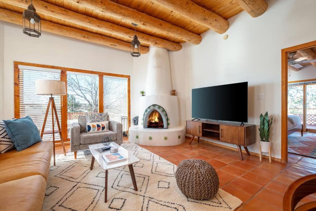 Eldorado at Santa Fe House | Casa Escondido- Quiet, Decks, 3BR, El Dorado