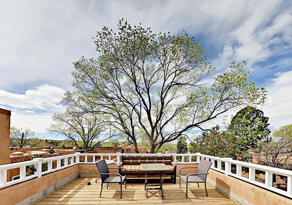Historic Eastside Apartment | Casa Las Rosas