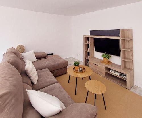 Camino de Ronda House | Casa Laurel