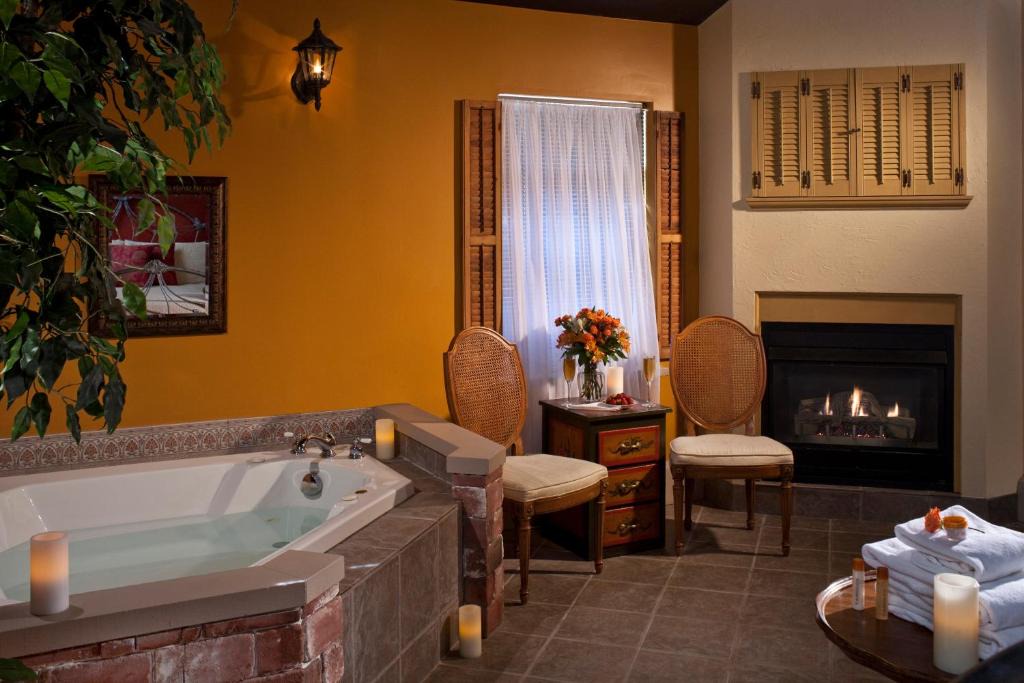 Allegan Bed & Breakfast | Castle in the Country Bed & Breakfast Inn