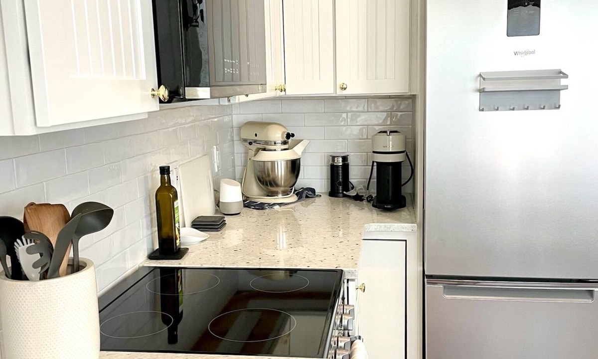 Old North End Apartment | Centrally located walkable to downtown with free parking! Newly renovated 1b/1ba