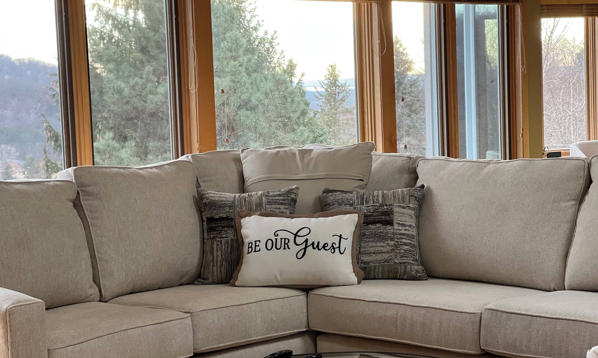 La Crosse House | Charming 3-bedroom house with WiFi and AC in beautiful La Crosse