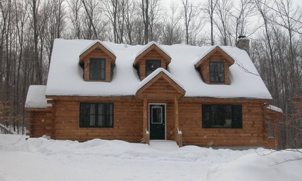 North River Cabin | Charming ADK Cabin for year-round vacation fun