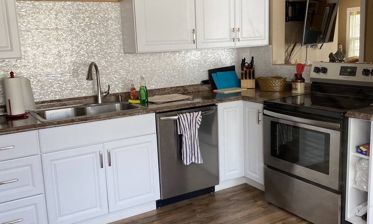 Prineville House | Charming Modernized 1938 Ranch Style Home