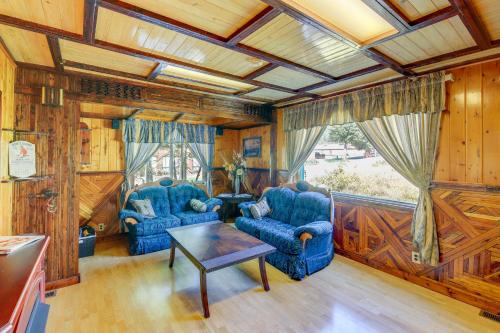 Mullan House | Charming Mullan Home - 6 Mi to Lookout Pass!