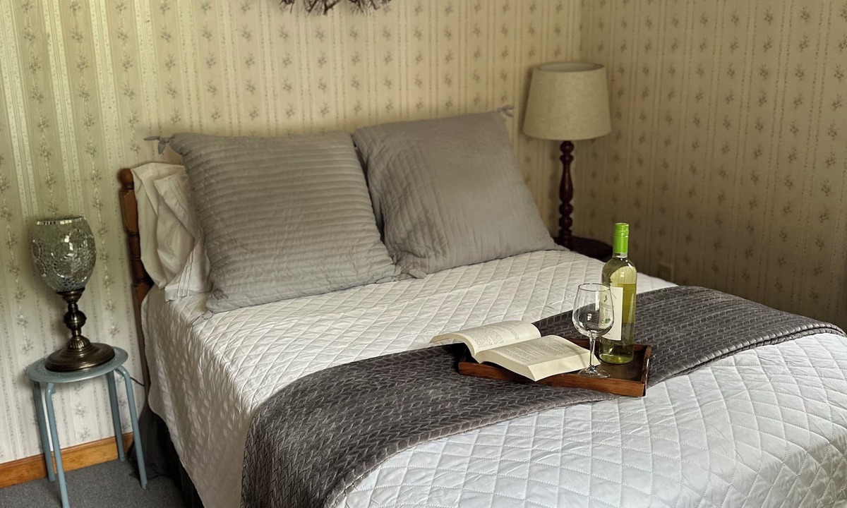 Rochester House | Charming Vermont Retreat: 2 Bedroom, 2 Bath