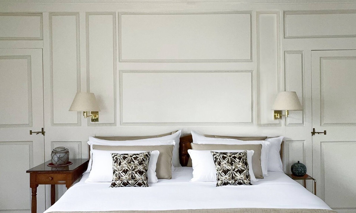 Nantucket Town House | Charming White Unit - King Bed and Private Bath