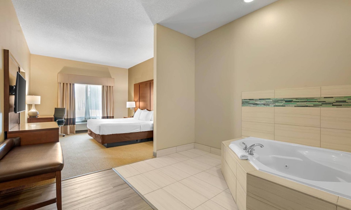 Saint Marys  Saint Joseph County Hotel | Comfort Suites South Bend near Casino