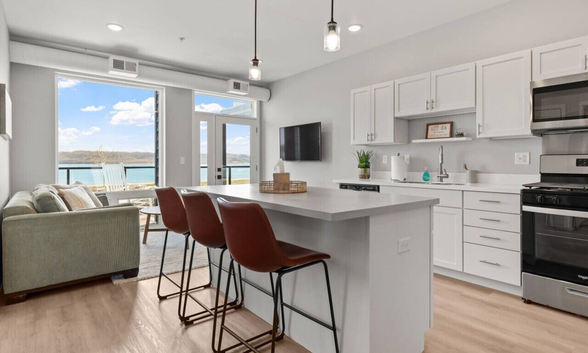 Lake City Condo | Condo with stunning views of Lake Pepin Unit 103