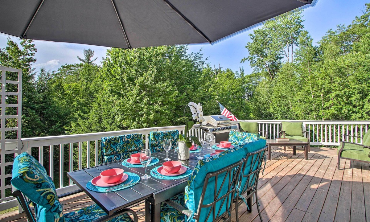 Madison House | Conway Home w/Game Room: 5 Private Beaches