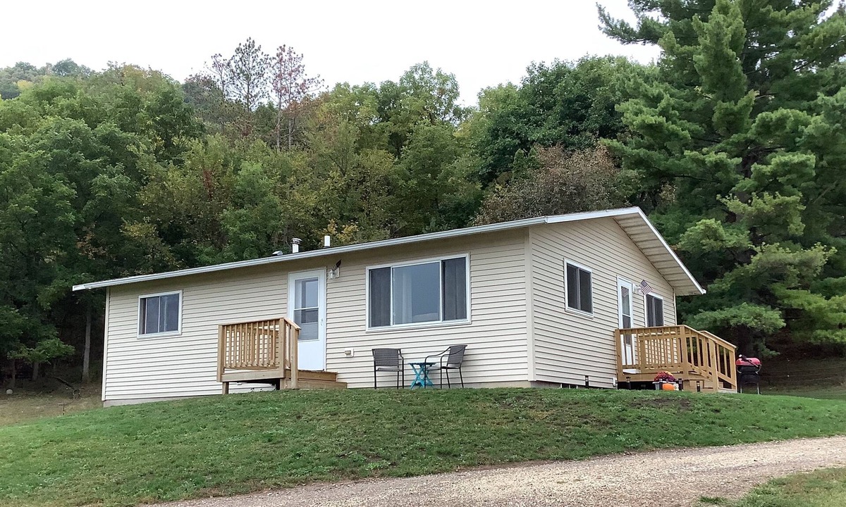 Vernon County House | Country home-just steps from Coon Creek and a short drive to Mississippi River
