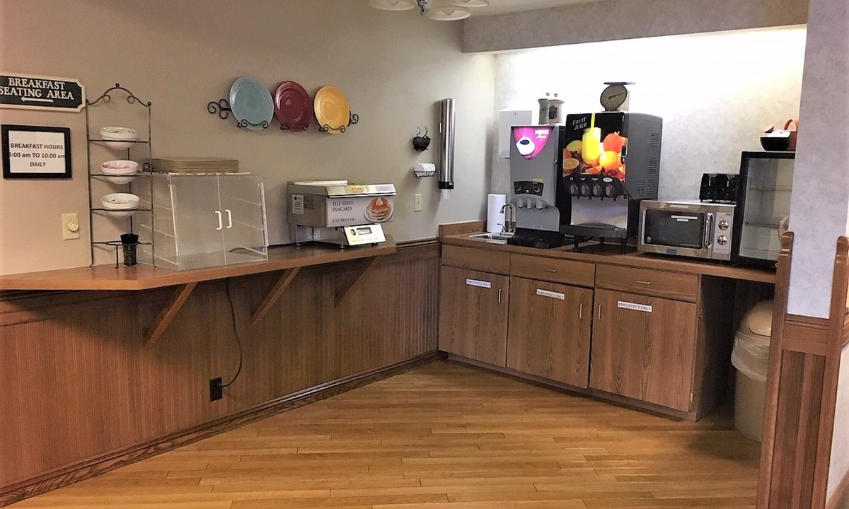 Deerwood Hotel | Country Inn Deerwood