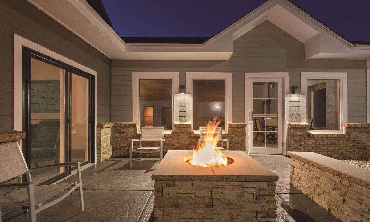 Northfield Hotel | Country Inn & Suites by Radisson, Northfield, MN