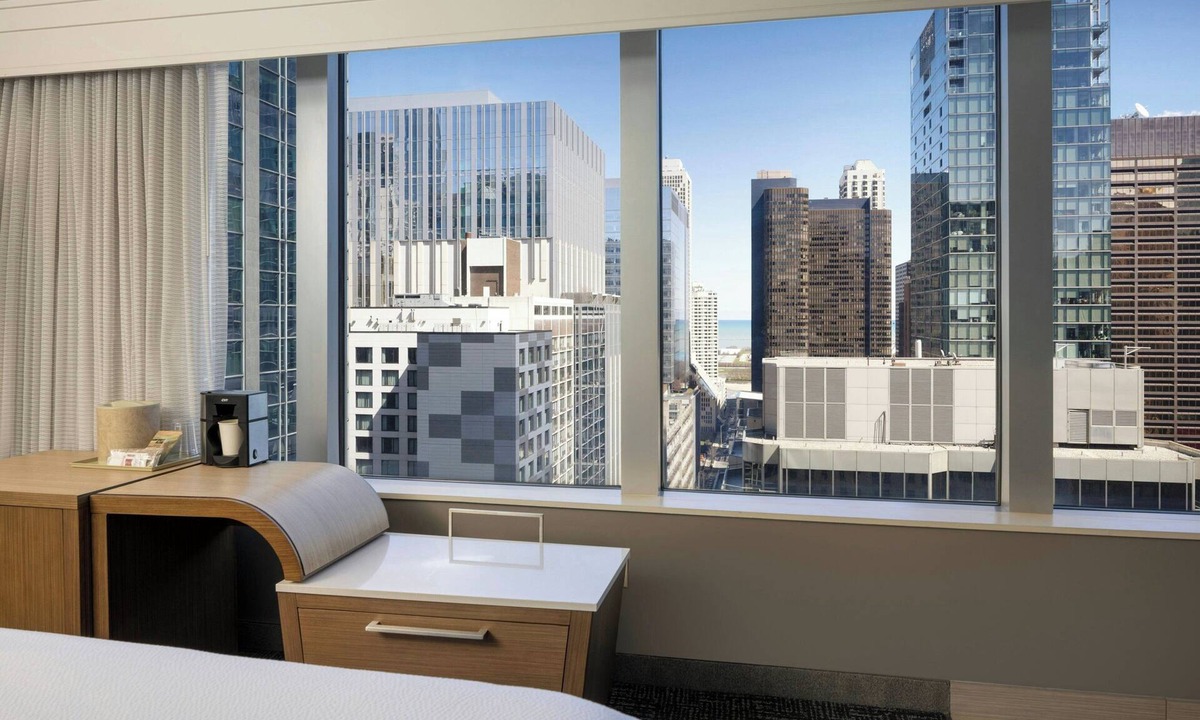 Streeterville Hotel | Courtyard by Marriott Chicago Magnificent Mile