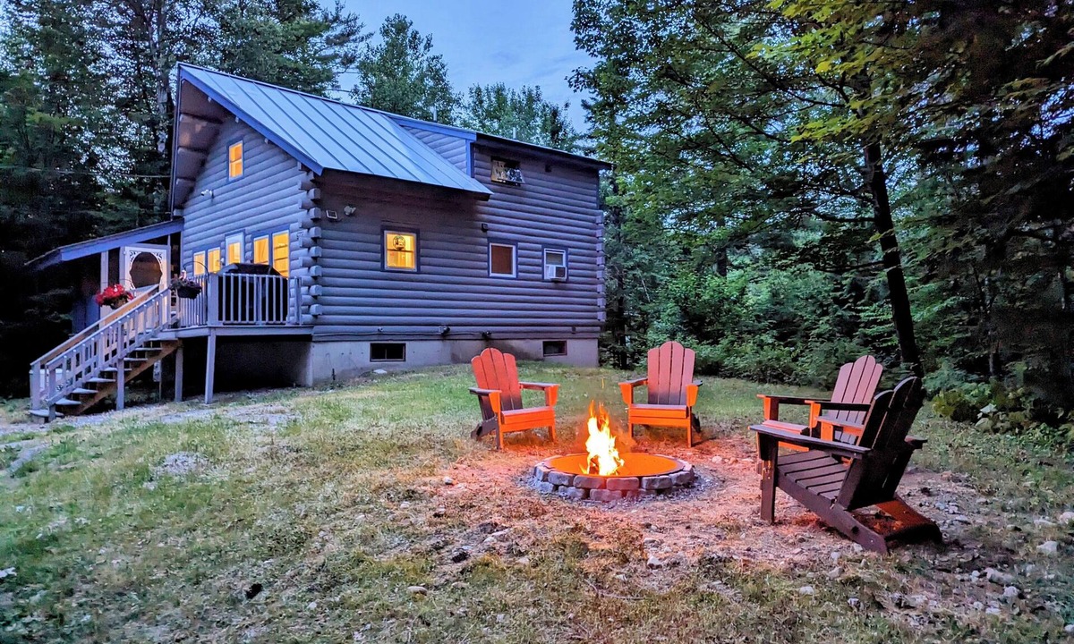 Bath Cabin | Cozy 3-bedroom Cabin in gorgeous White Mountains with WiFi, AC