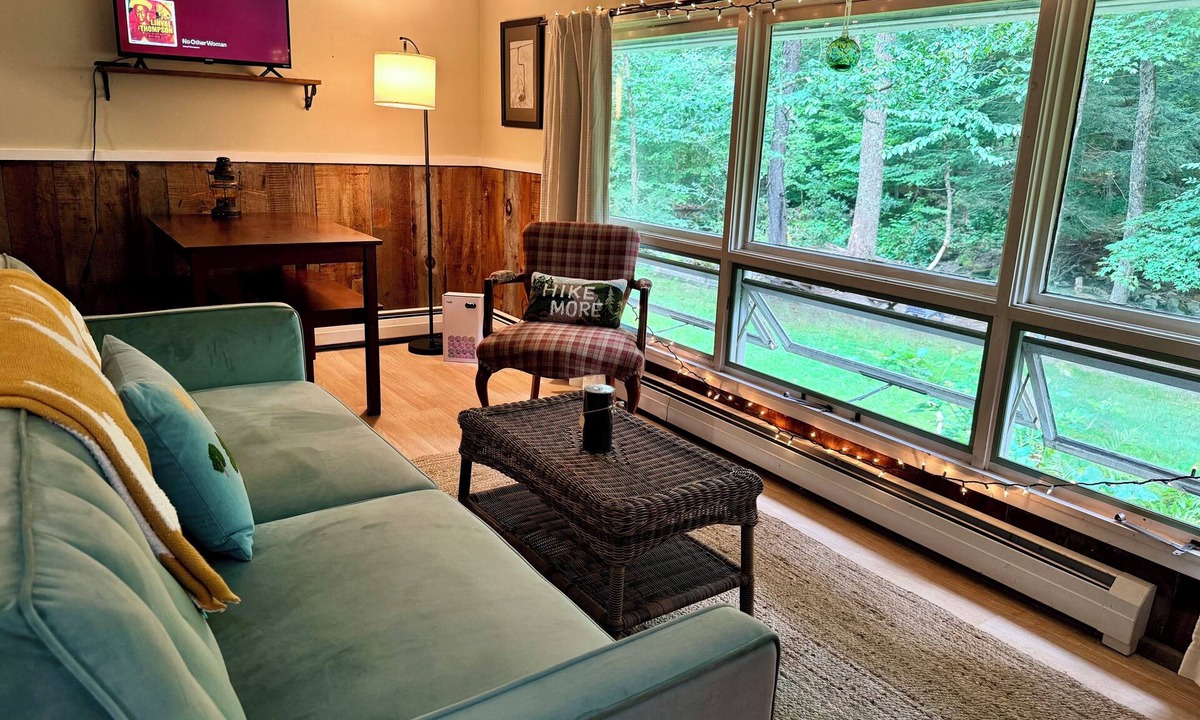 Waitsfield Cottage | Cozy cabin in the heart of ski country.