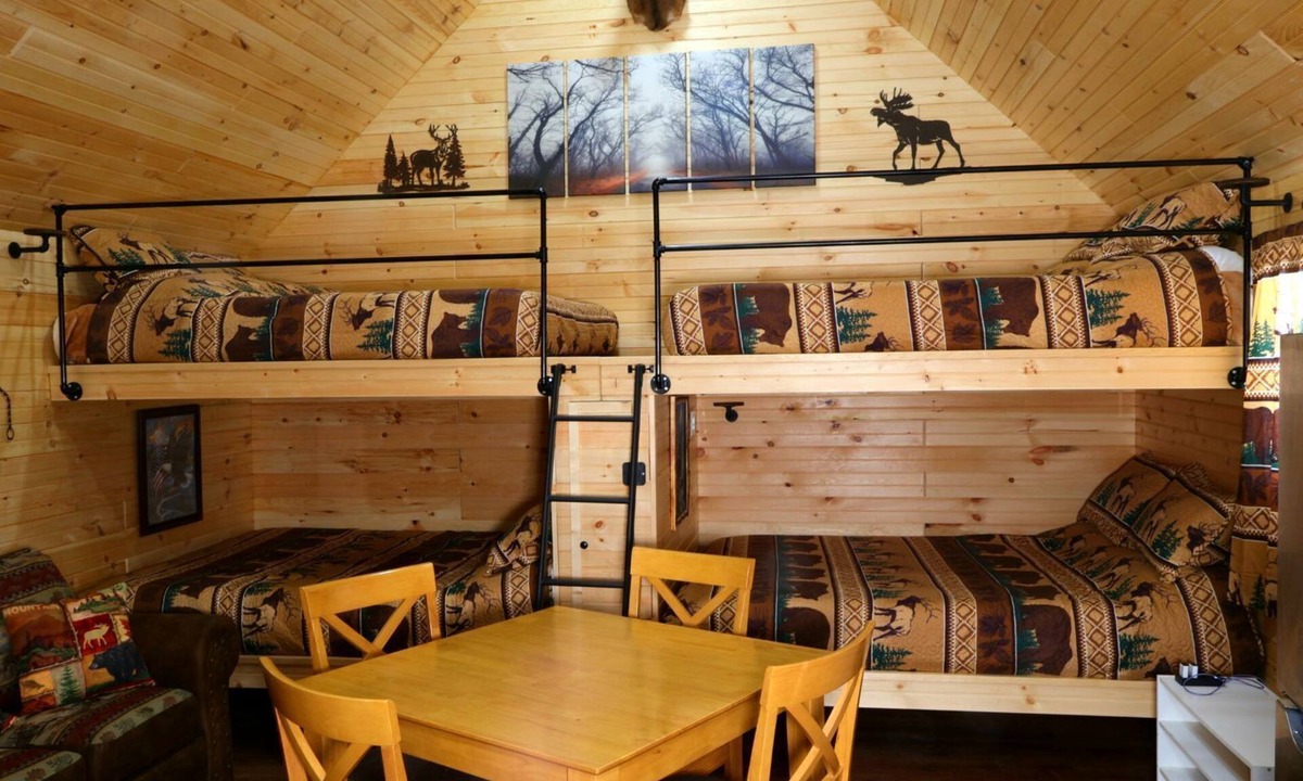 Rooseveltown Cabin | Cozy cabin located in Brasher Falls, NY. Pet friendly!