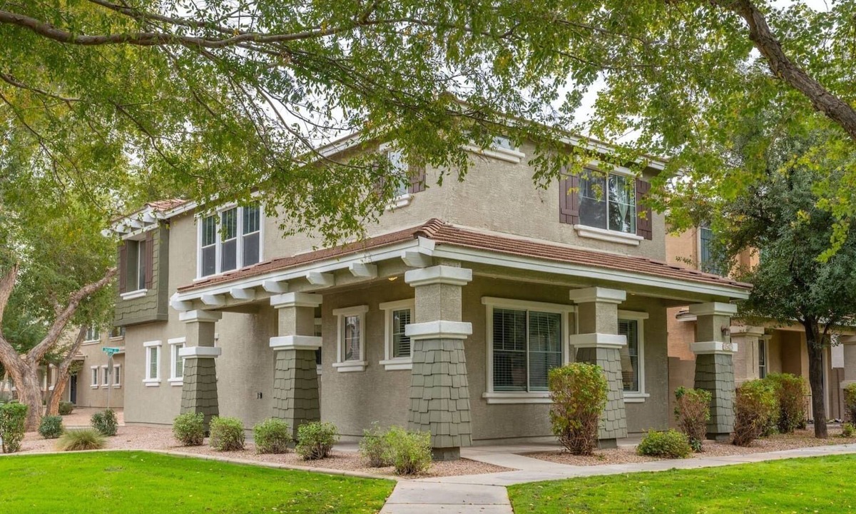 The Gardens House | Cozy Gilbert Home - Pool Access + Pet Friendly!