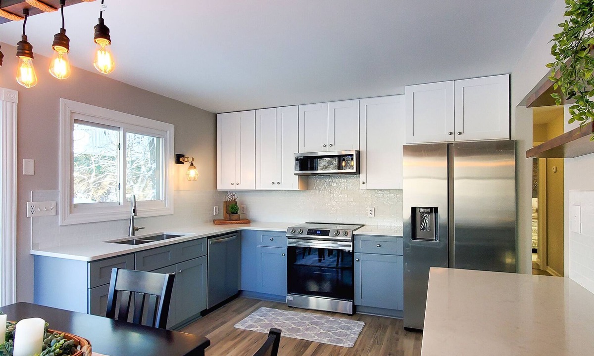 Gem Lake House | Cozy home in White Bear lake area filled with natural light!