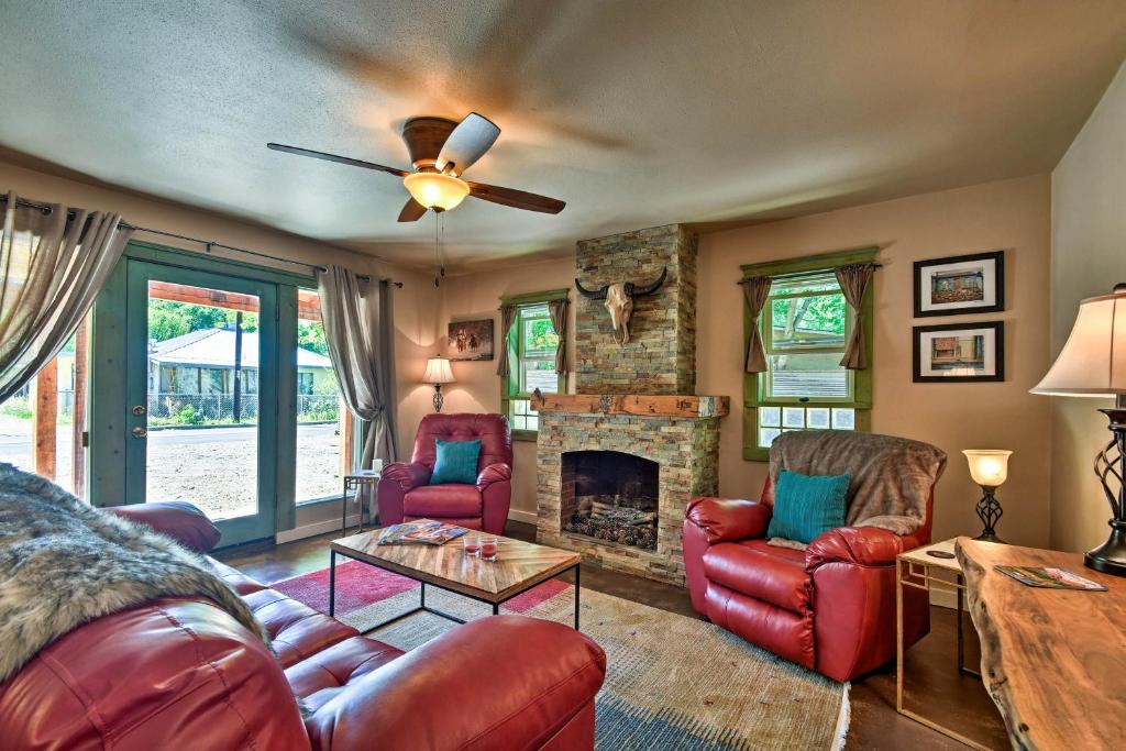 Taos House | Cozy Home with Media Room Short Walk to Taos Plaza!