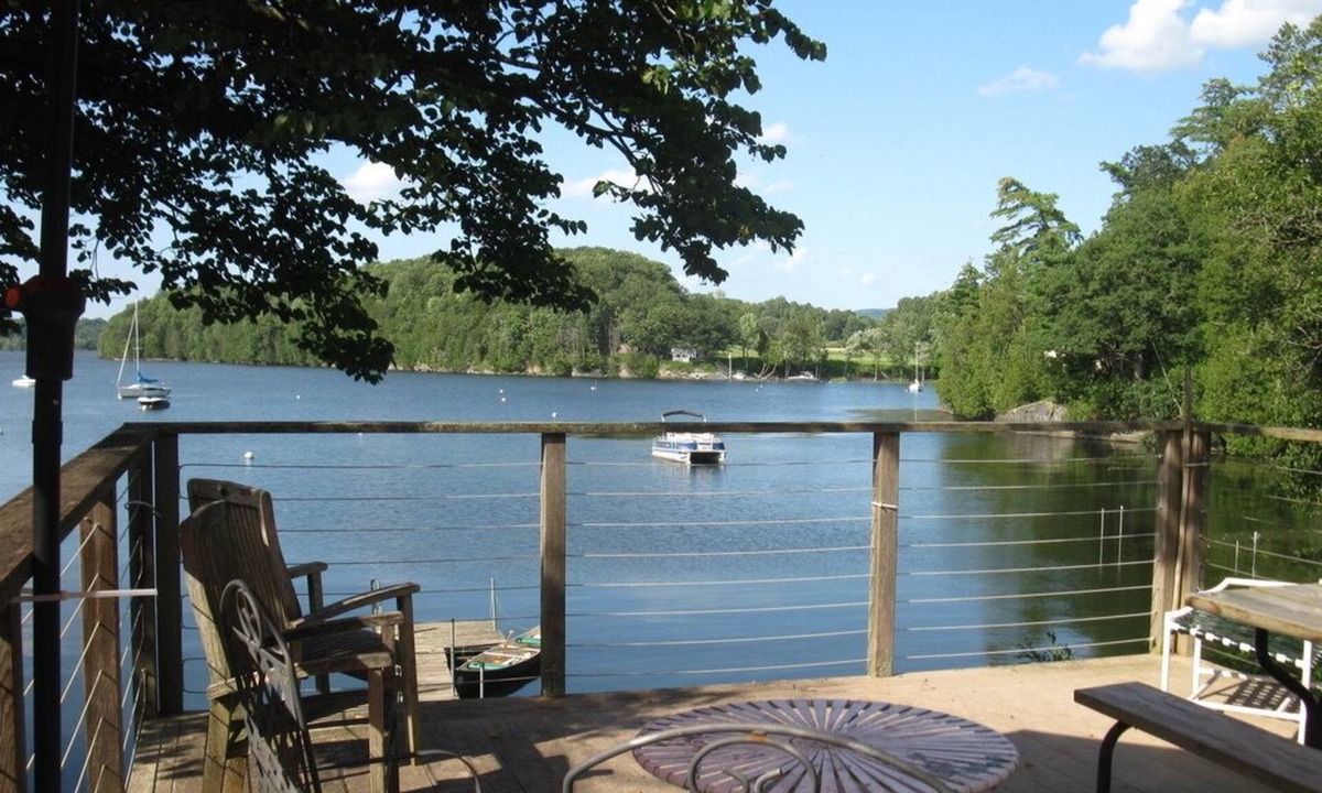 North Ferrisburgh Cottage | Cozy lakefront 2 1/2 bedroom home on Lake Champlain, with dock and deck.