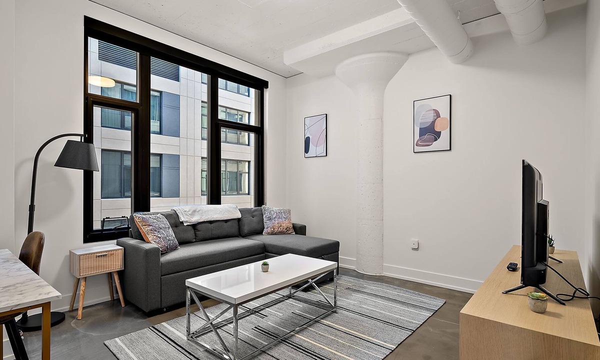Warehouse District Apartment | CozySuites NLG - Modern 1BR condo #08