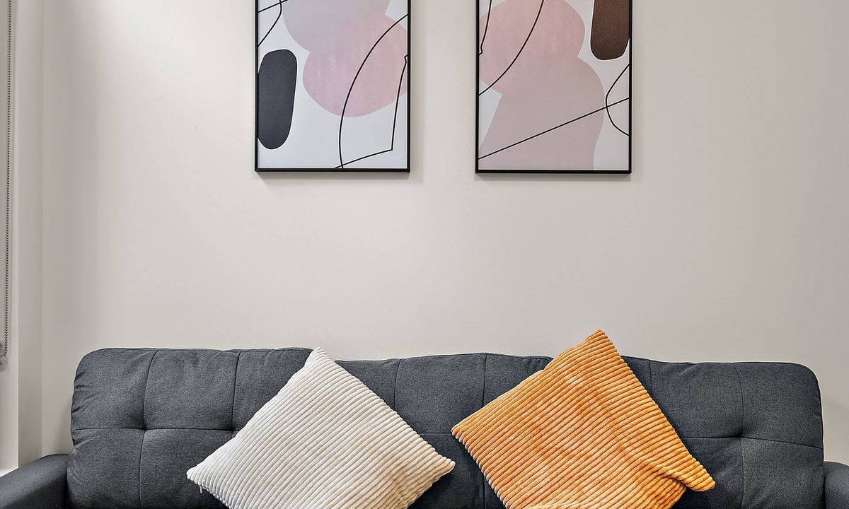 Warehouse District Apartment | CozySuites NLG - Modern 1BR condo #09
