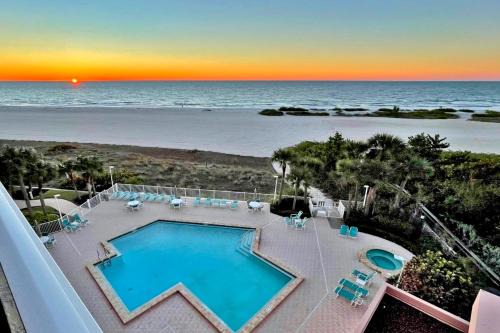 Sand Key House | Crescent Beach Club II 5B