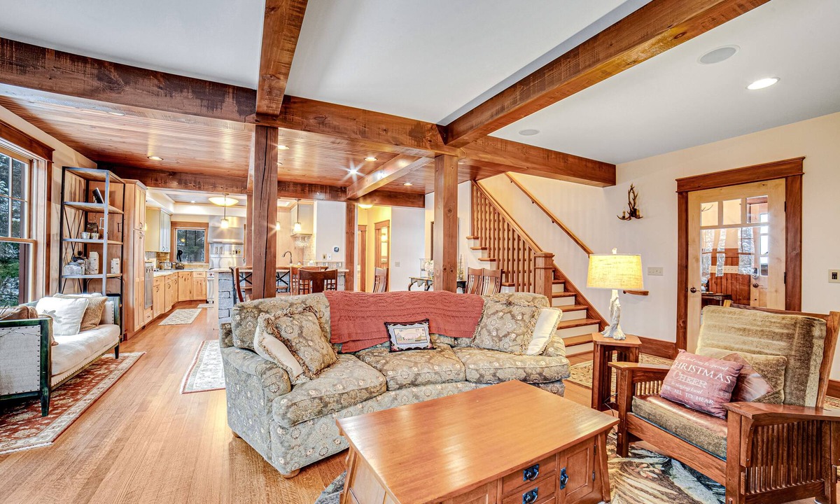 North Creek House | Deluxe, Four-Story Mountain Home with Fast WiFi and Central AC - Near the Slopes