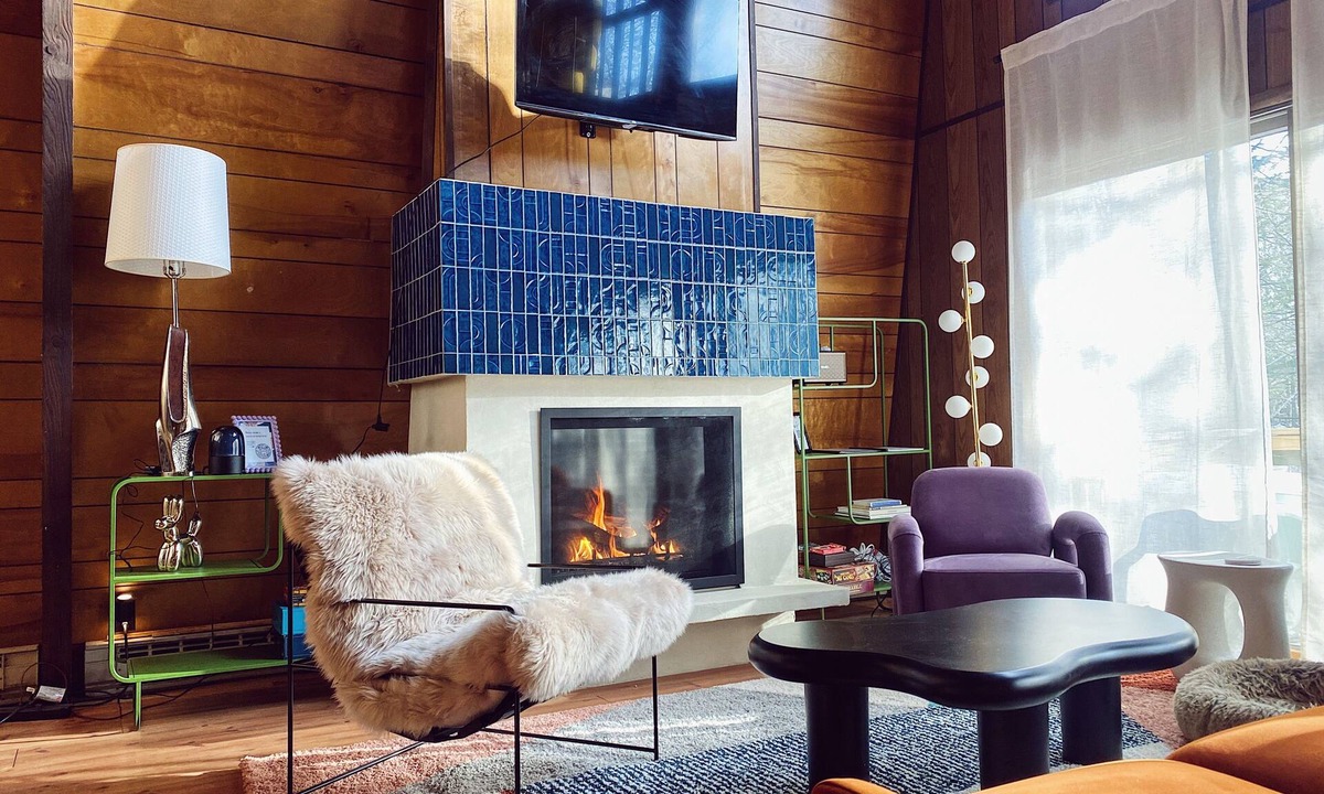Hamlin Ski Chalet | Designer Poconos Chalet - Fireplace, Fire Pit, Lakes, Hiking
