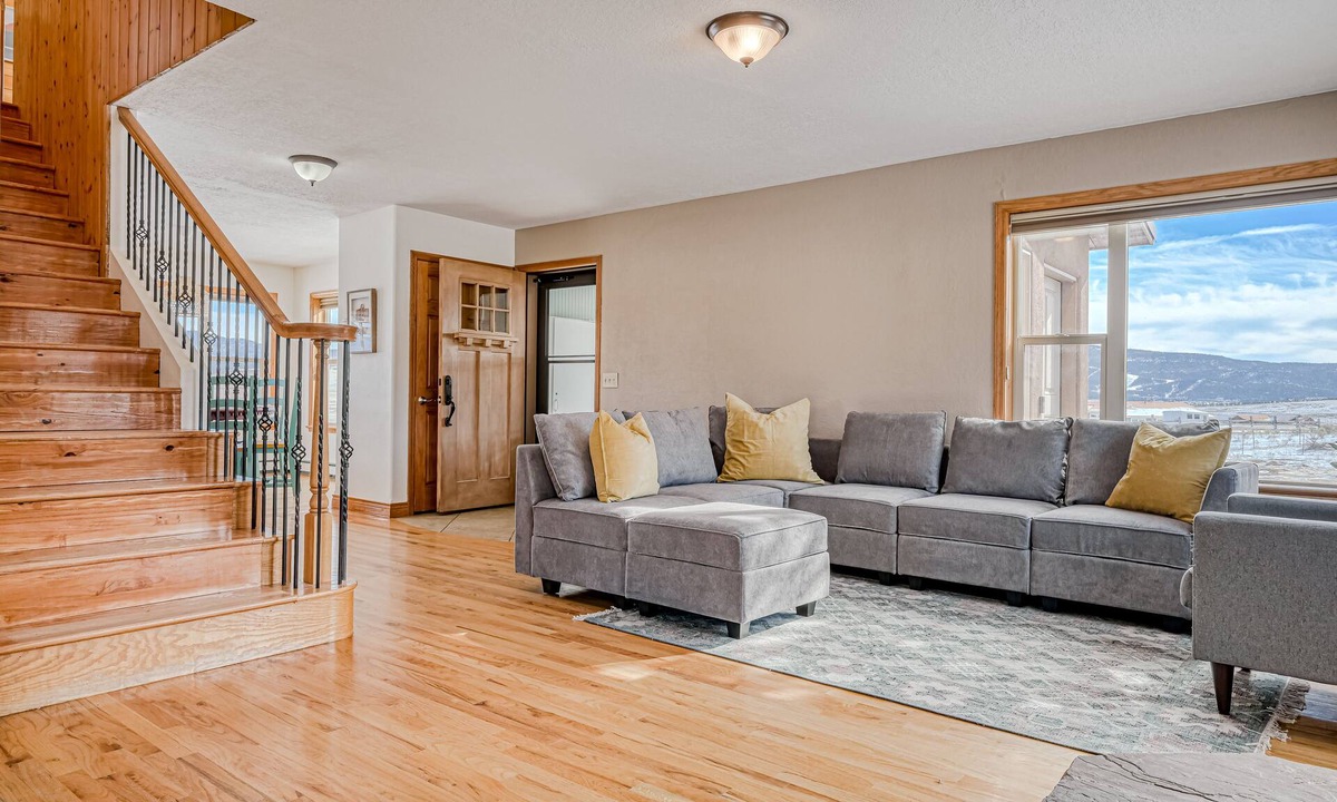 Angel Fire House | Dog-friendly villa with mountain-views, enclosed yard, grill, and washer/dryer