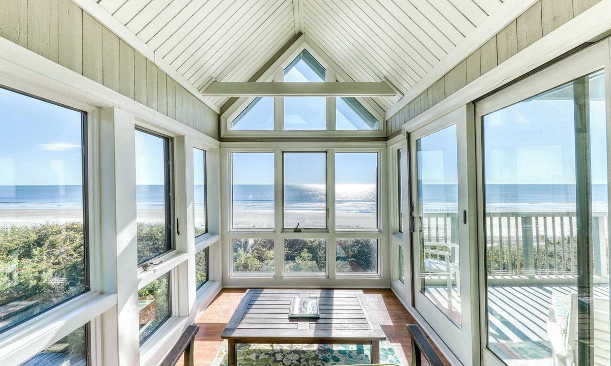 Kiawah Island Condo | Dog-Friendly Waterfront Condo with Furnished Deck & Beach Views