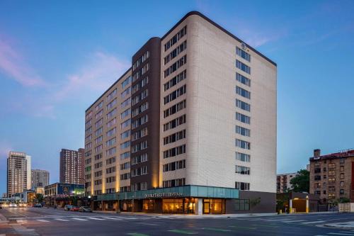 Doubletree | Downtown Minneapolis