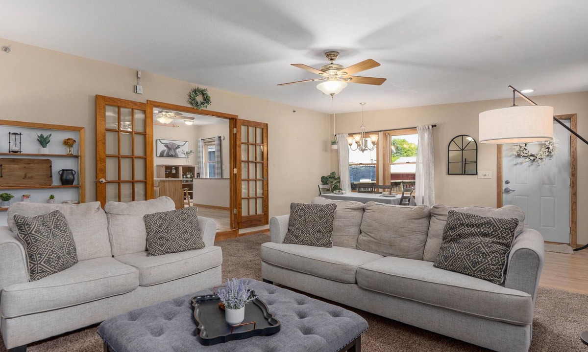 Pepin Apartment | Driftwood Condos