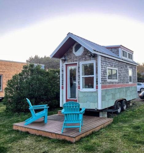 Waldport House | Driftwood - Tiny Tranquility on the Oregon Coast