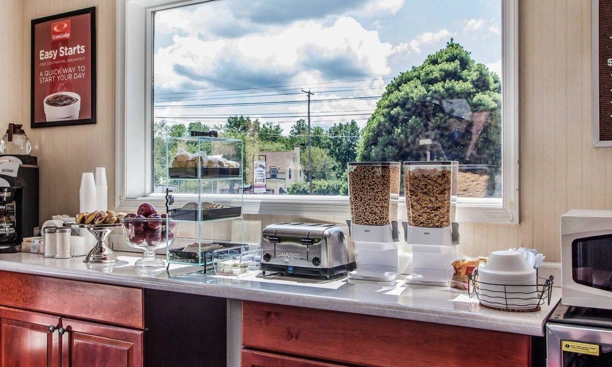 Monocacy Station Hotel | Econo Lodge Douglassville - Pottstown