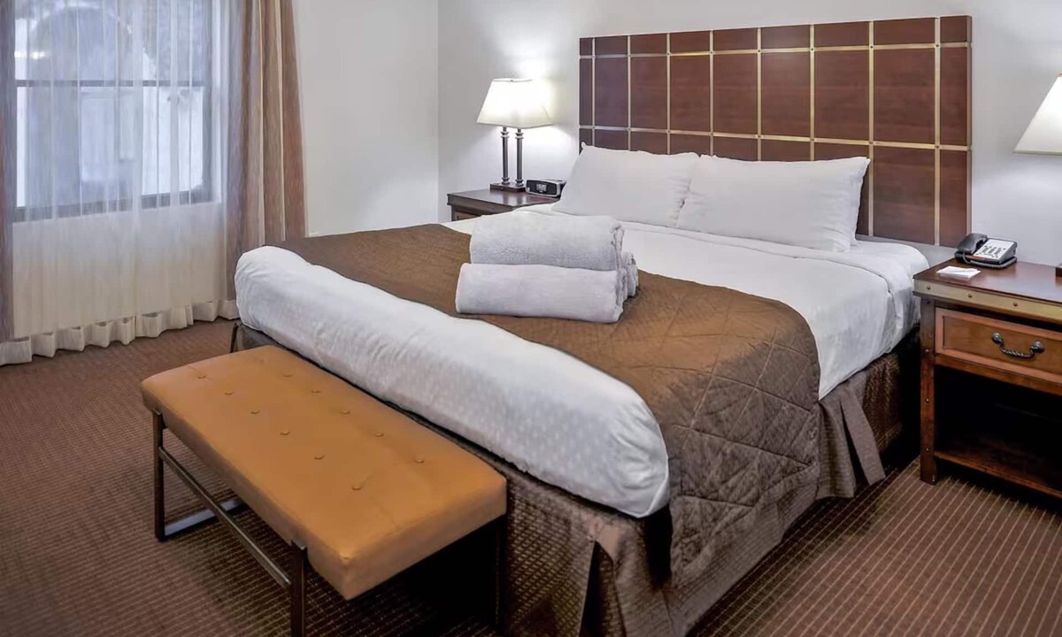 Sedona Resort | Elegant Hideaway with Contemporary Style & Outdoor Fun l 2 Spacious Suites