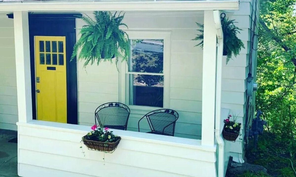 North Adams Cottage | Endearing cottage in the Berkshires, walking distance to downtown and Mass MoCA.
