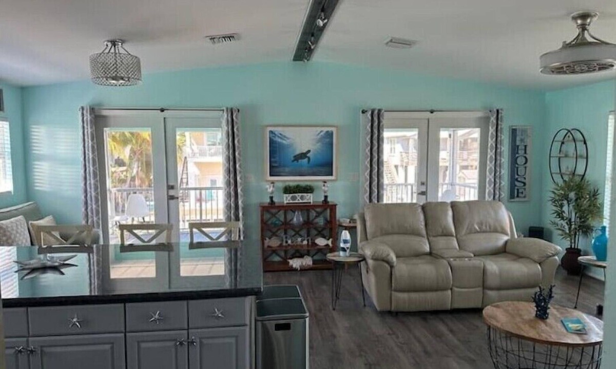 Cutthroat Harbor Estates House | Endless Summer Beach House